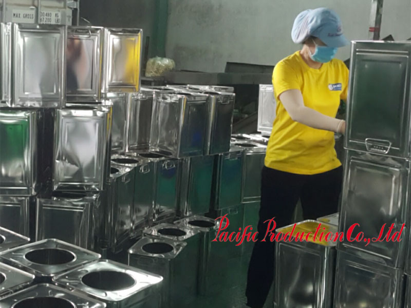Cashew tín in Pacific Production Co., Ltd Cashew tín in Pacific Production Co., Ltd